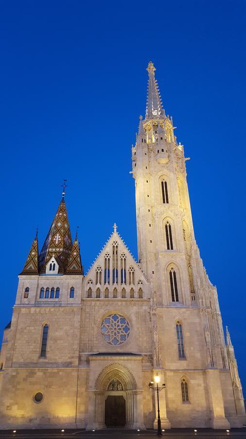 Budapest Minimal Style - You Will Love It! Luaran gambar