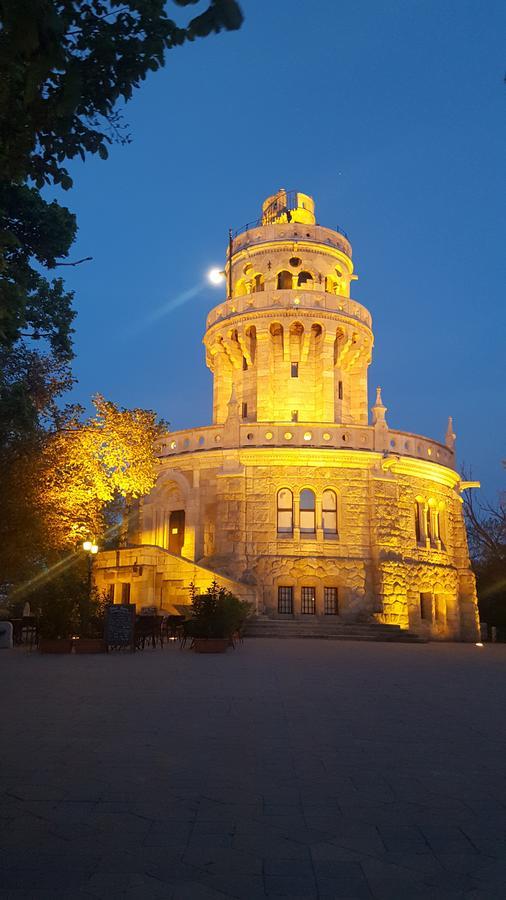 Budapest Minimal Style - You Will Love It! Luaran gambar